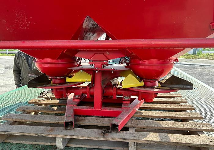 Usato Spandiconcime Lely a 2 giranti- 10 quintali