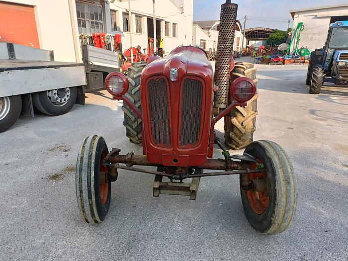 Usato Fiat 411 con idroguida e arco di protezione