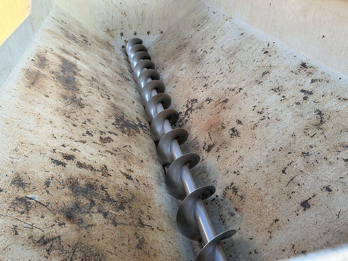 Usato Rimorchietto da uva con coclea sottostante