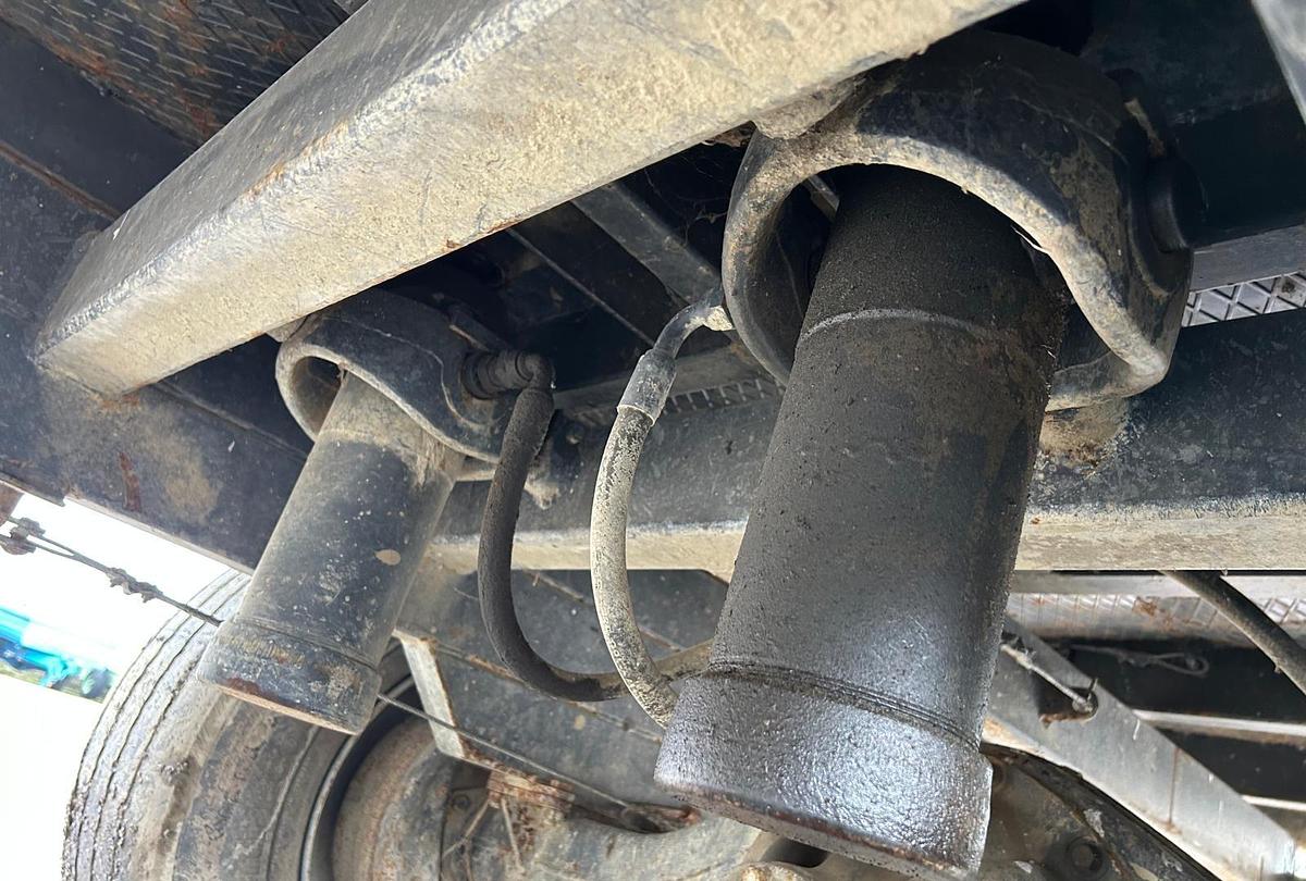 Usato Rimorchio agricolo 1 asse Rem- trilaterale- 60q