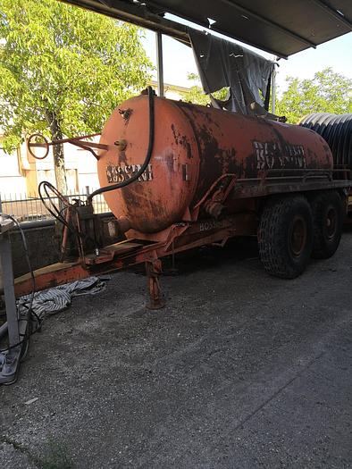 Usato Botte Liquame Bossini 80 q. Targa e libretto