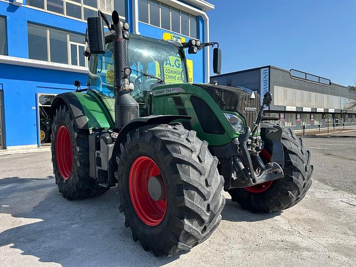 Usato Fendt 724 Profi-cambio e motore NUOVI