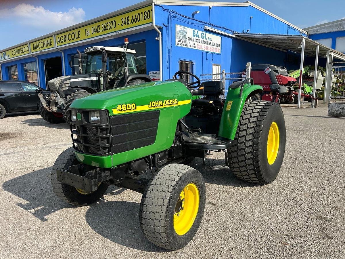 Usato John deere 4600 non stradale