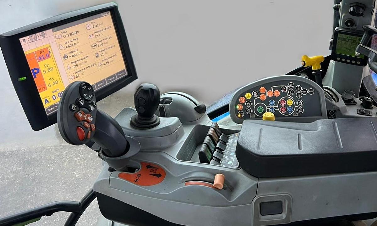 Usato New Holland T 7.210 IN ARRIVO