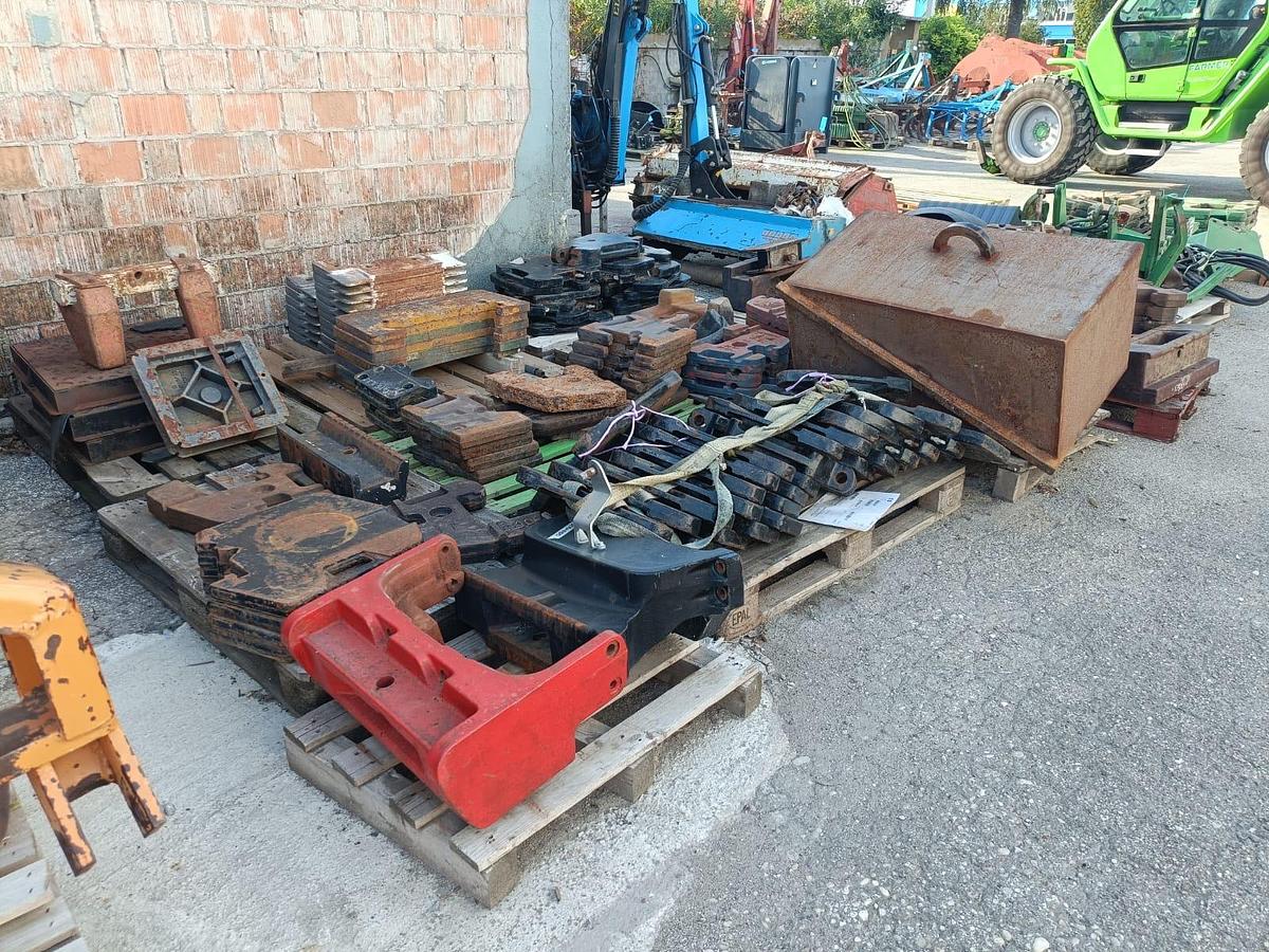 Usato Zavorre e porta zavorre per trattore-diverse marche