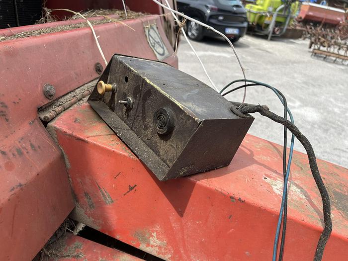 Usato Rotopressa Hesston modello Rounder 5540