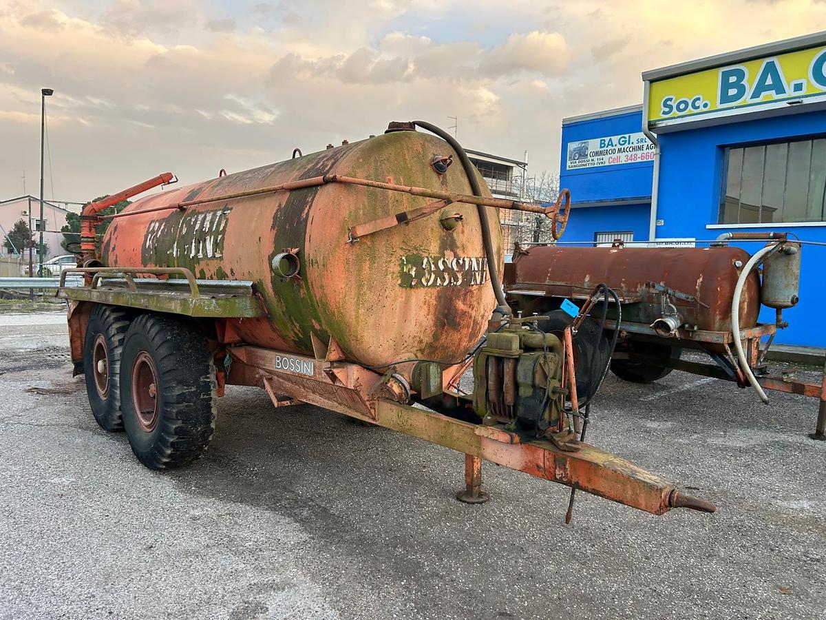 Usato Botte Liquame Bossini 80 q. Targa e libretto