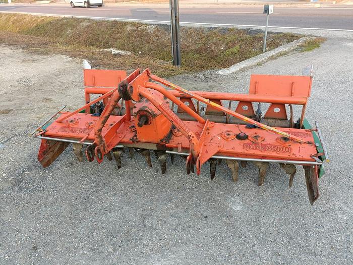 Usato Erpice rotante Moreni da 2,50m con lame