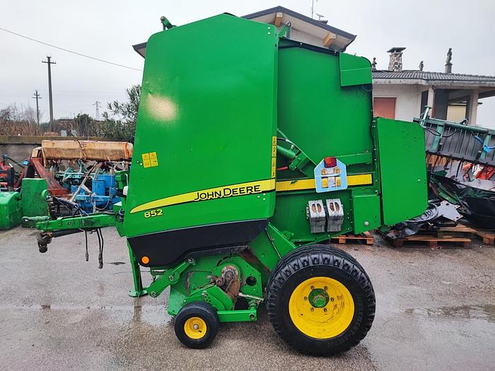 Usato Rotopressa JD 852N-camera var-rete e spago