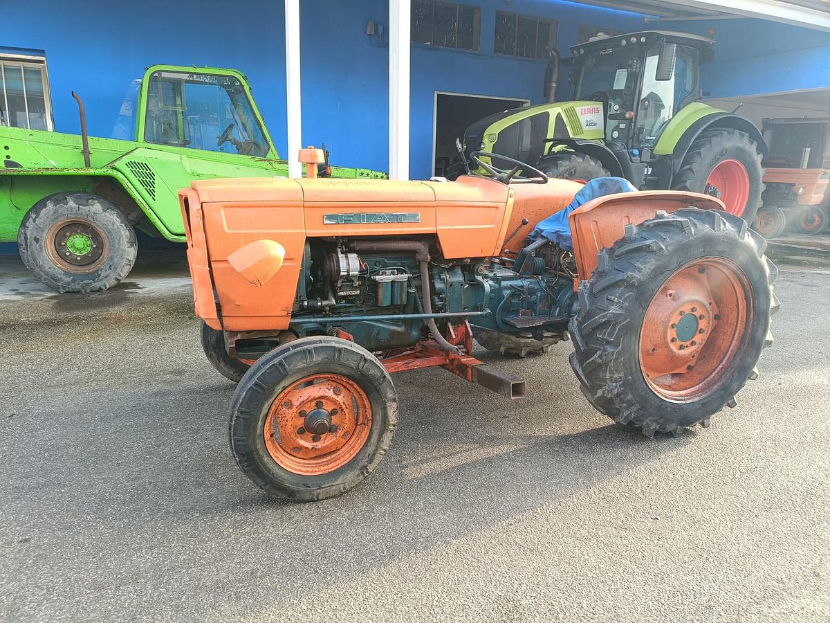 Usato fiat 415 con scalzatore interfilare o lametta per vigneto