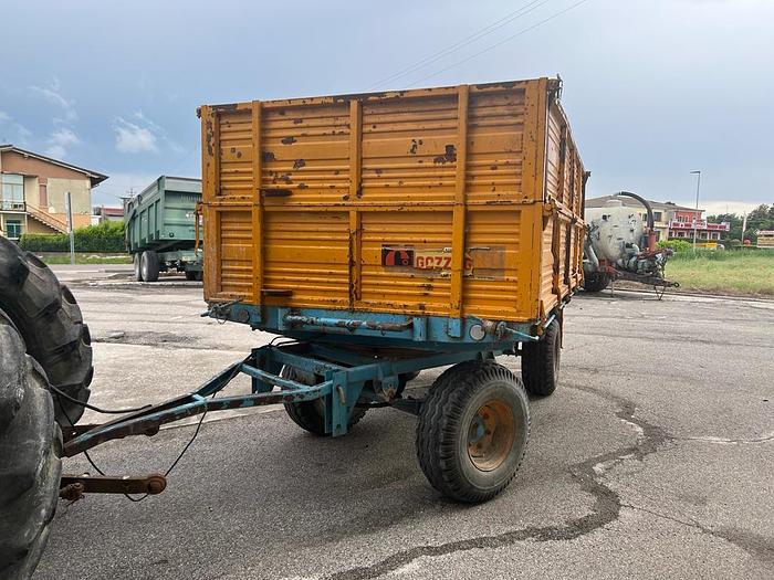 Usato Rimorchio agricolo Carraro ribaltabile trilaterale