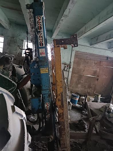 Usato Muletto marca Falconero con stringicasse