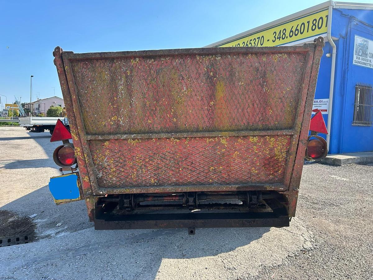 Usato Spandiletame 2 assi Corma C 100- 90 Q- targa e libretto