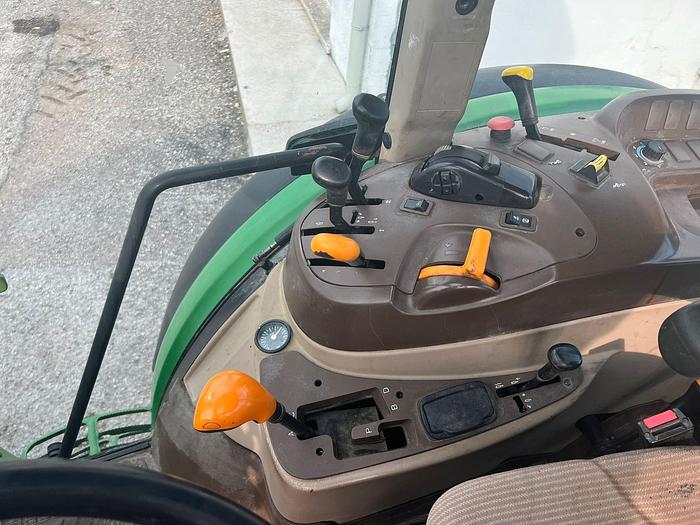 Usato John Deere 5820- freni ad aria- sollevatore ant.