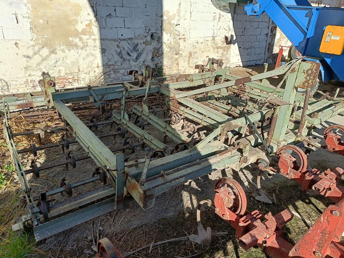 Usato Vibrocoltivatore Doublet Record- pieghevole idraulicamente