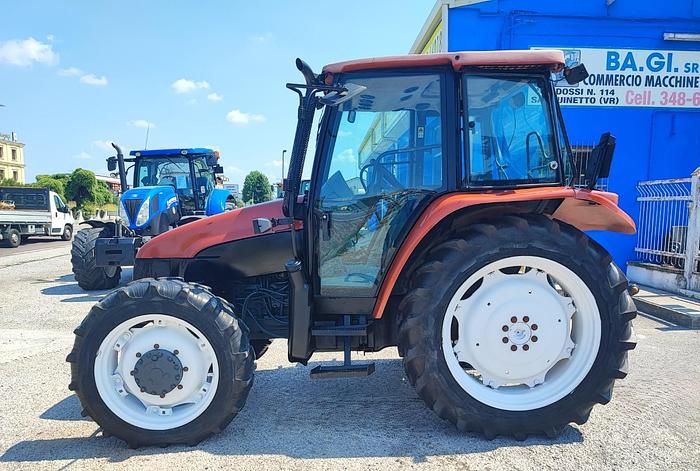 Usato New Holland L 90-4 cil.-5500 ore