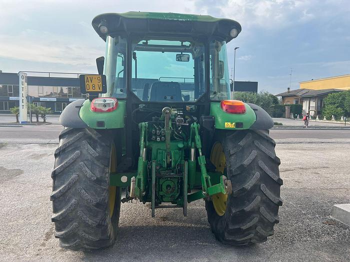Usato John Deere 5820- freni ad aria- sollevatore ant.