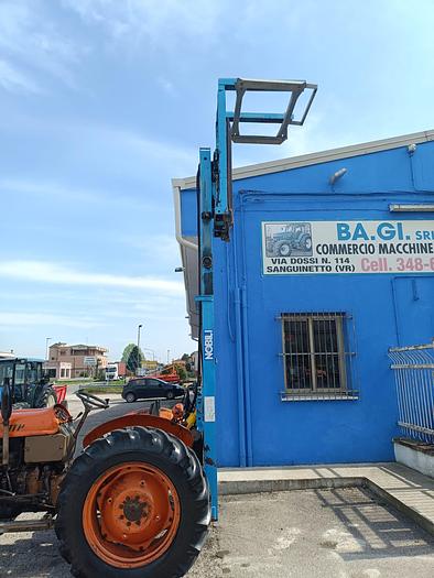 Usato Fiat 411 R con muletto e sollevatore