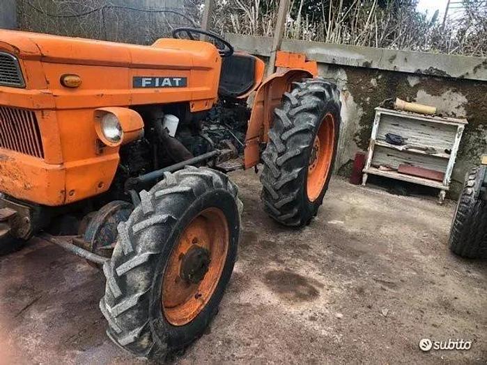 Usato Fiat 450 DT con sollevatore arco di protezione