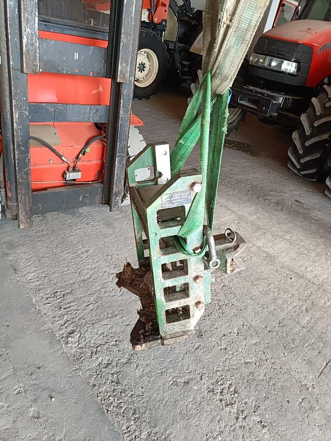 Usato Ganci traino per telescopico Merlo e trattore Fiat