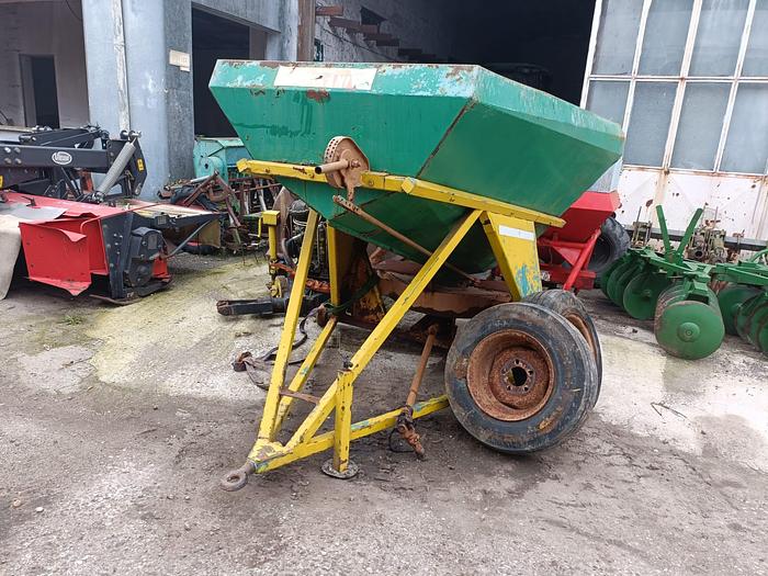 Used Spandi sale o concime marca Deilani