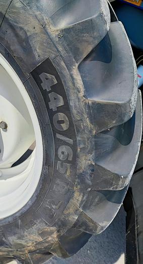 Usato New Holland TS 110 A-caricatore Mailleux con benna