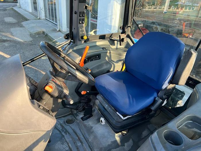 Usato New Holland TL 90 A -freni ad aria- anno 2006