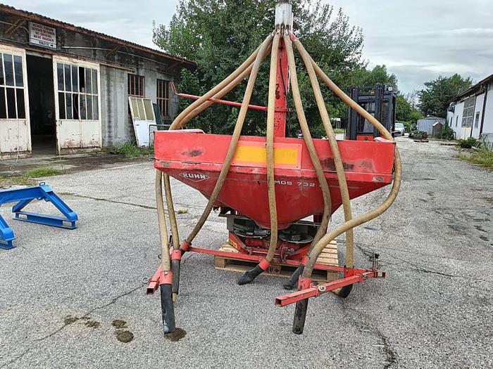 Usato Spandiconcime Kuhn a doppio girante