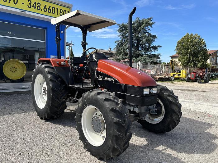Usato New Holland L 85- CV 85- Cilindri 4- anno 1998