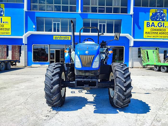 Usato New Holland TD 5.105- anno 2018- 4000 ore