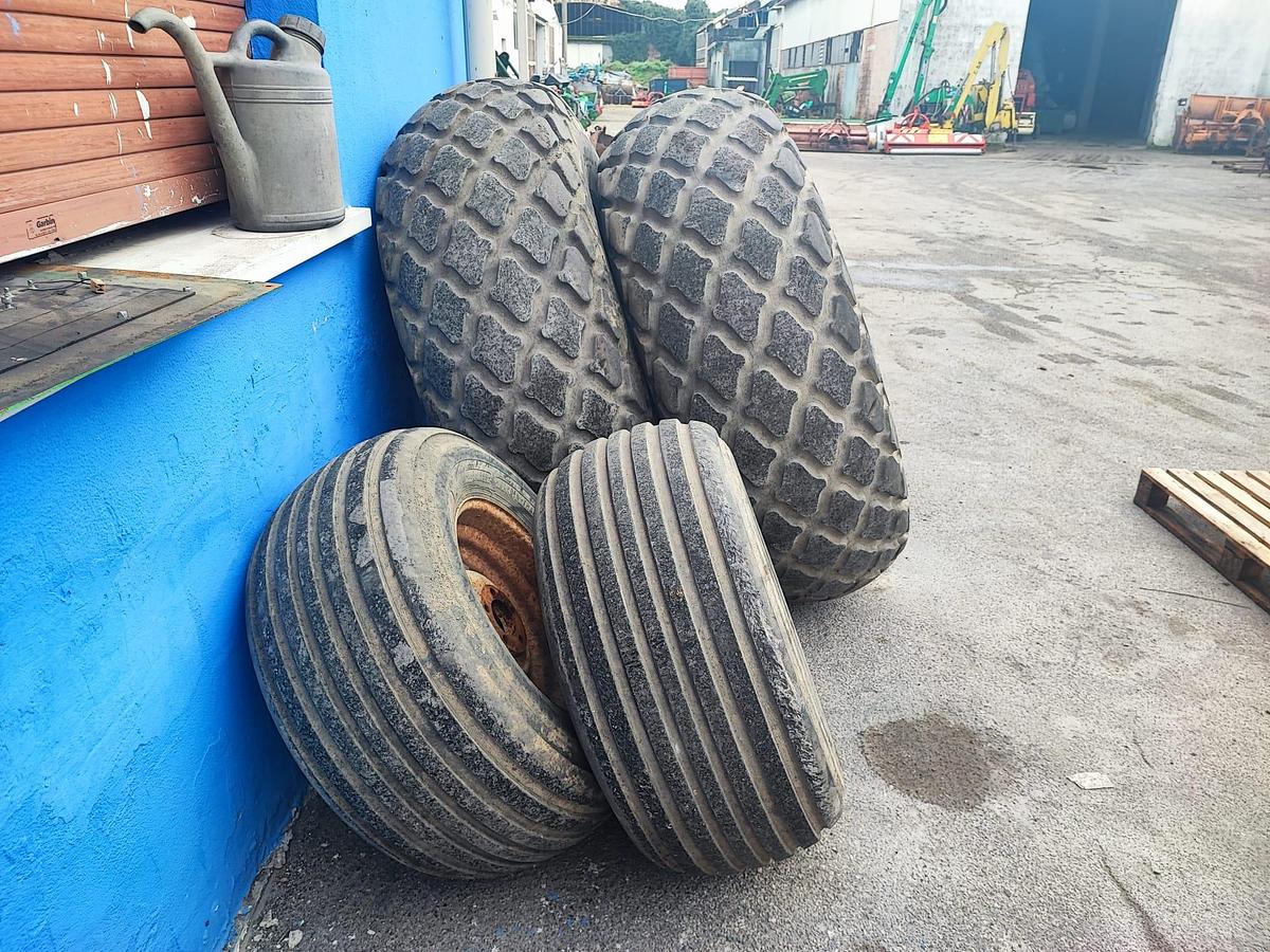 Usato Gomme varie con cerchio o senza