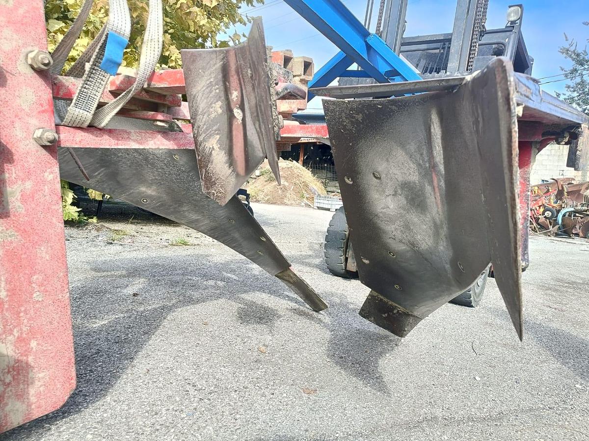 Usato Aratro Greco monovomere entro-fuori solco