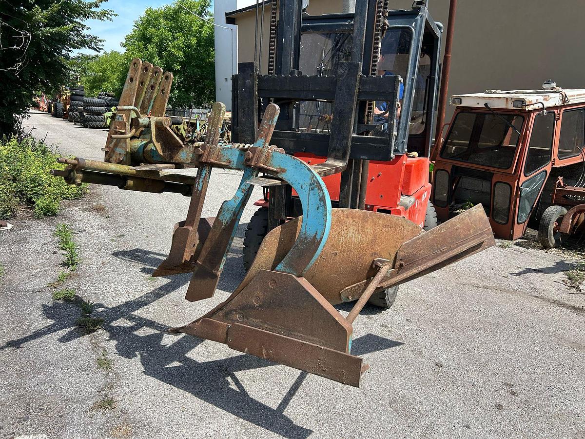 Usato Aratro monovomere singolo meccanico