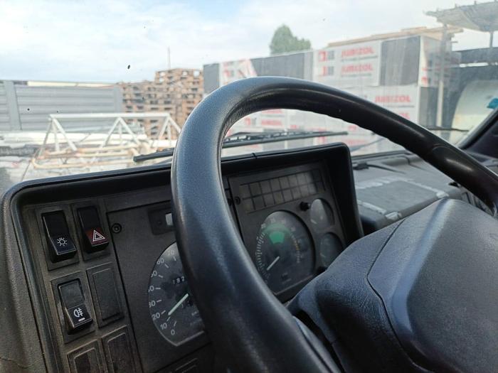 Usato Piattaforma aerea Oil&Steel modello Snake 179