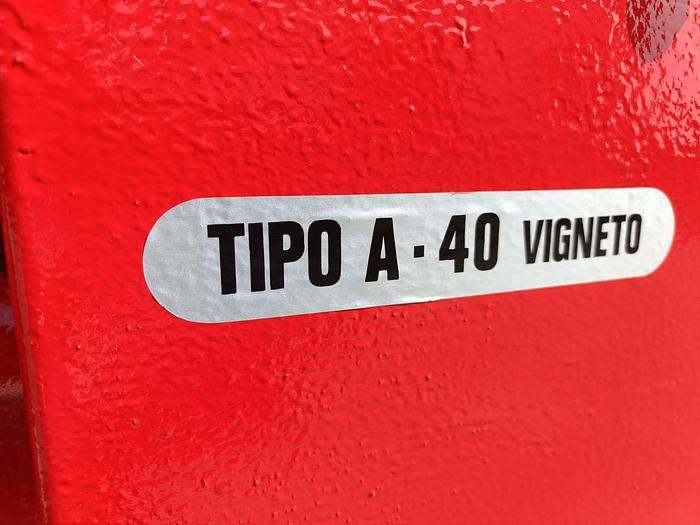 Usato Spandiletame Annovi tipo A40 da vigneto