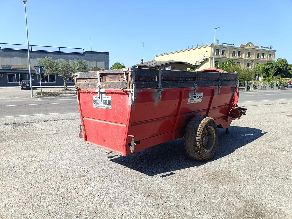 Usato spandiletame Annovi campo aperto