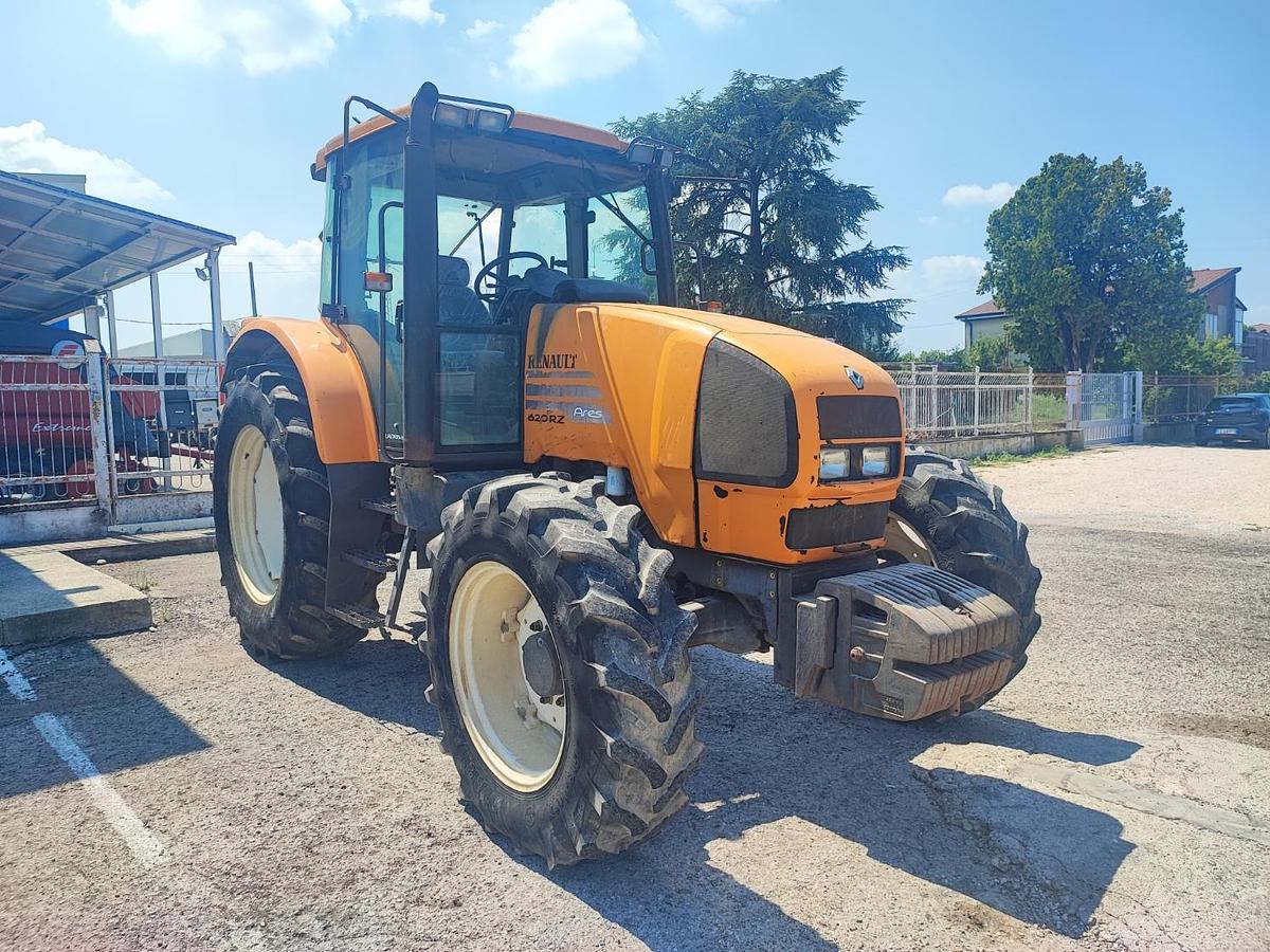 Usato Renault Ares 620 RZ-cabina sospesa