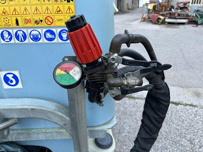 Usato Botte da diserbo Ideal Alpine 3 quintali