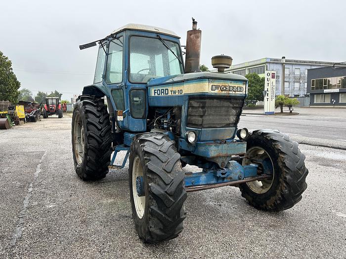 Usato Ford TW10- CV 130- 6 cilindri- anno 1983