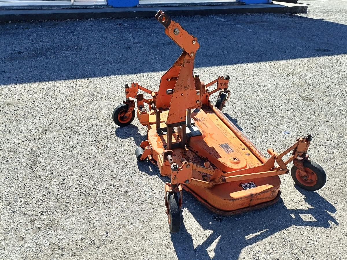 Usato piatto tagliaerba Kubota da 1,30m