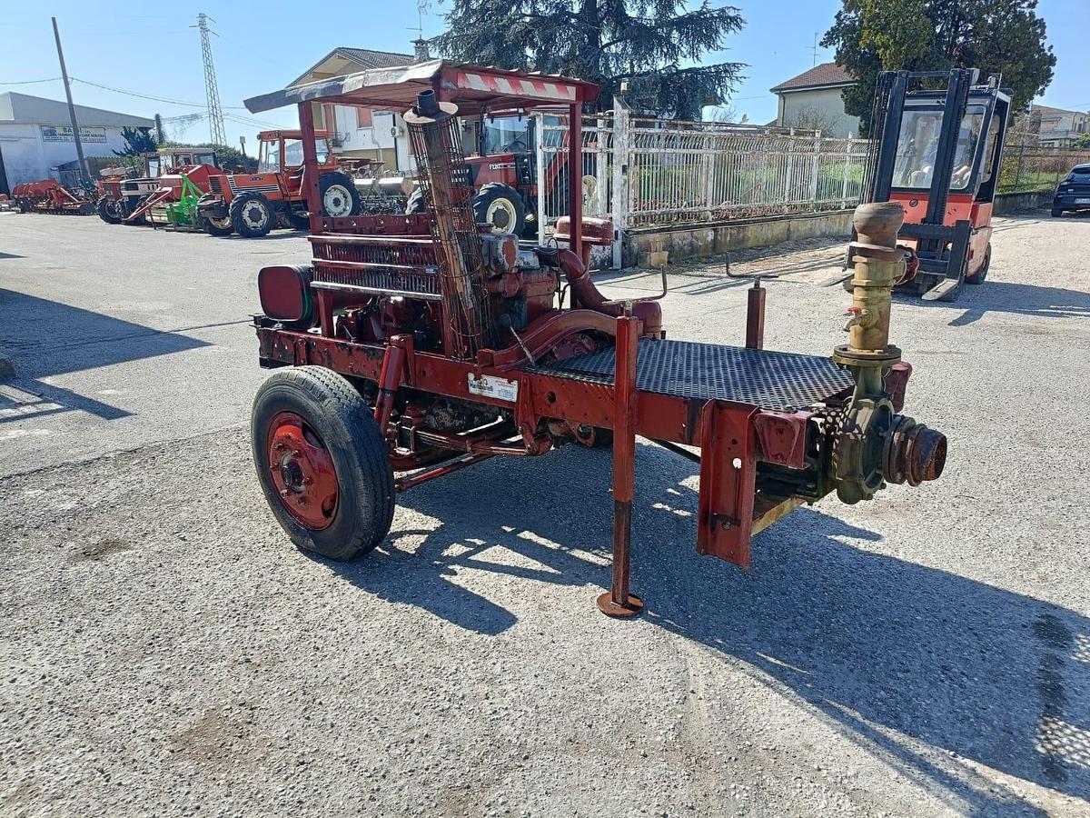 Usato gruppo motopompa- motore Fiat 4 cilindri 85 cv