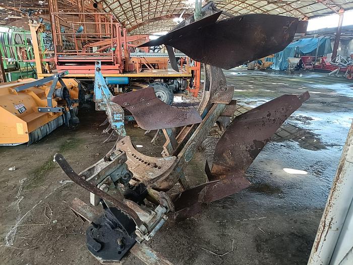 Usato Aratro monovomere voltaorecchio meccanico