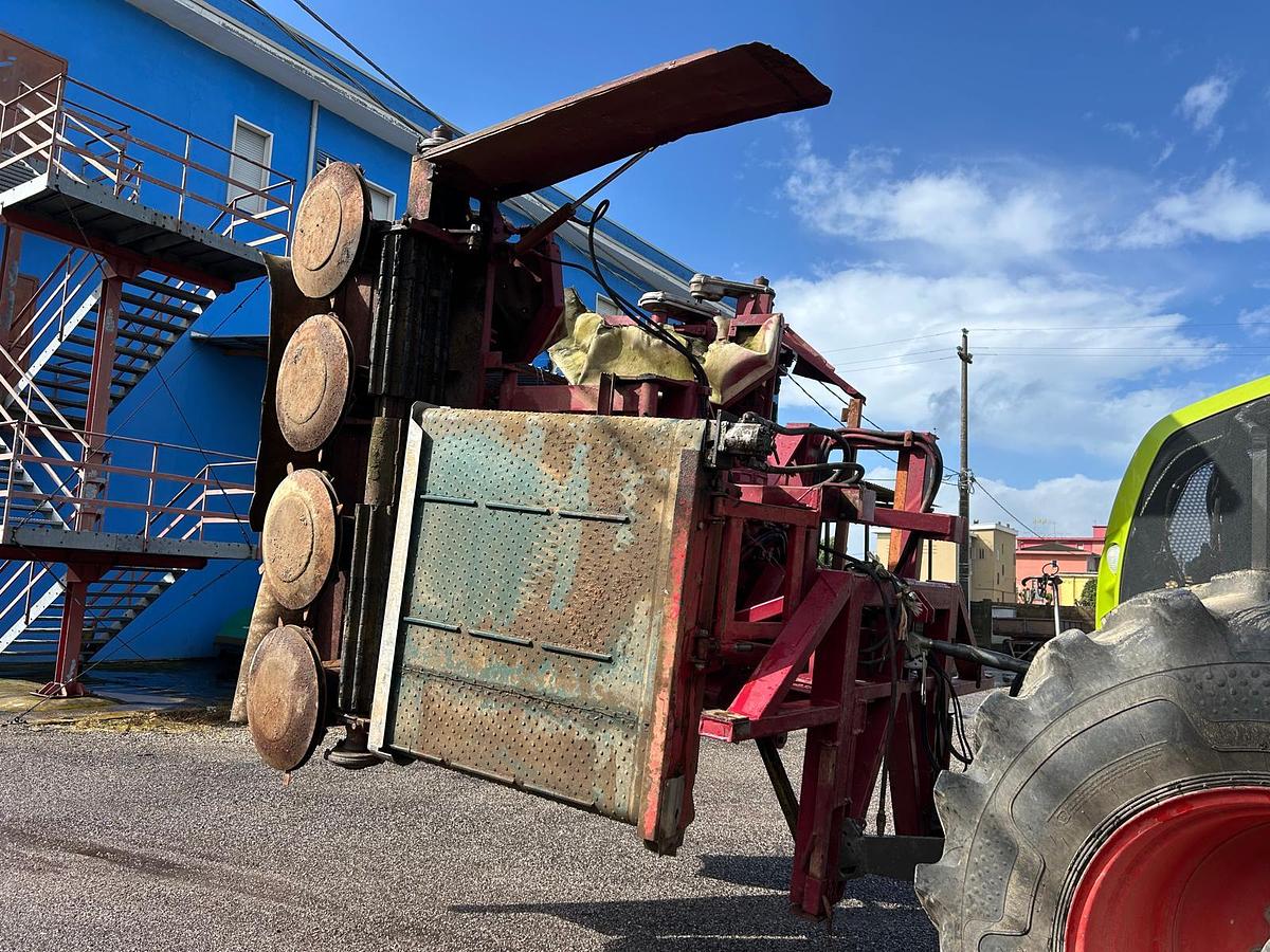 Usato Falciacondizionatrice 8 dischi- tutta idraulica- da 5m