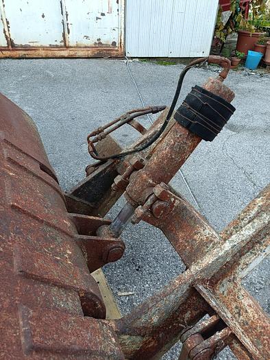 Usato Benna per muletto con pistone idraulico