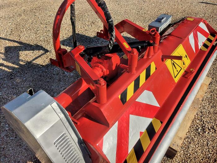 Usato Trincia a mazze da 2,50m- spostamento idraulico