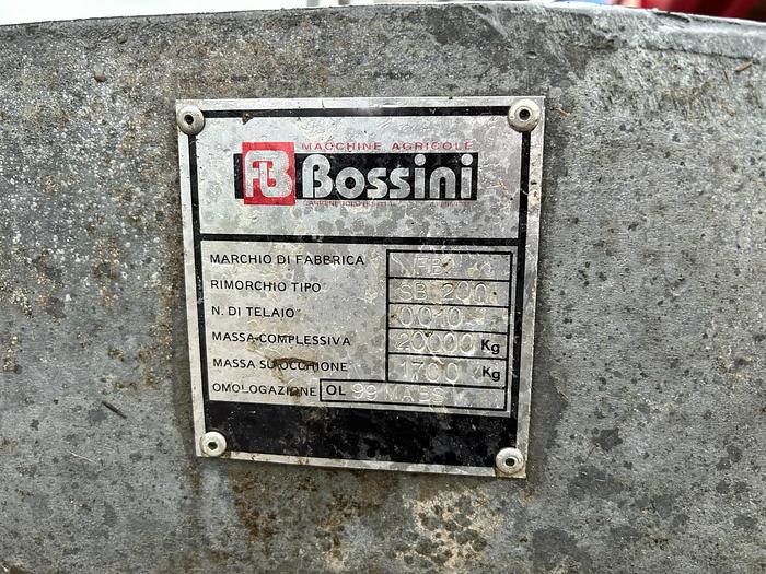 Usato Spandiletame Bossini SB200 a 3 assi- zincato