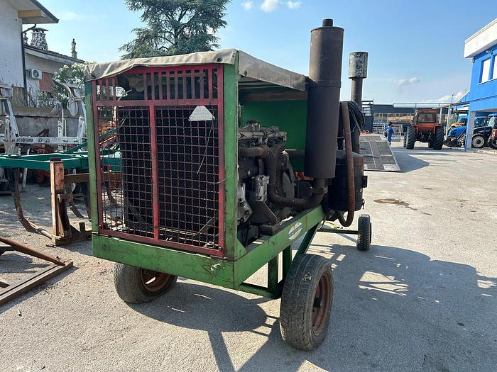 Usato Gruppo motopompa Andreasi-motore Fiat 150 cv