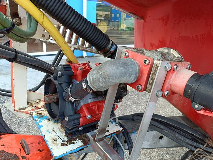 Usato Botte per diserbo da 22 quintali marca Polmac