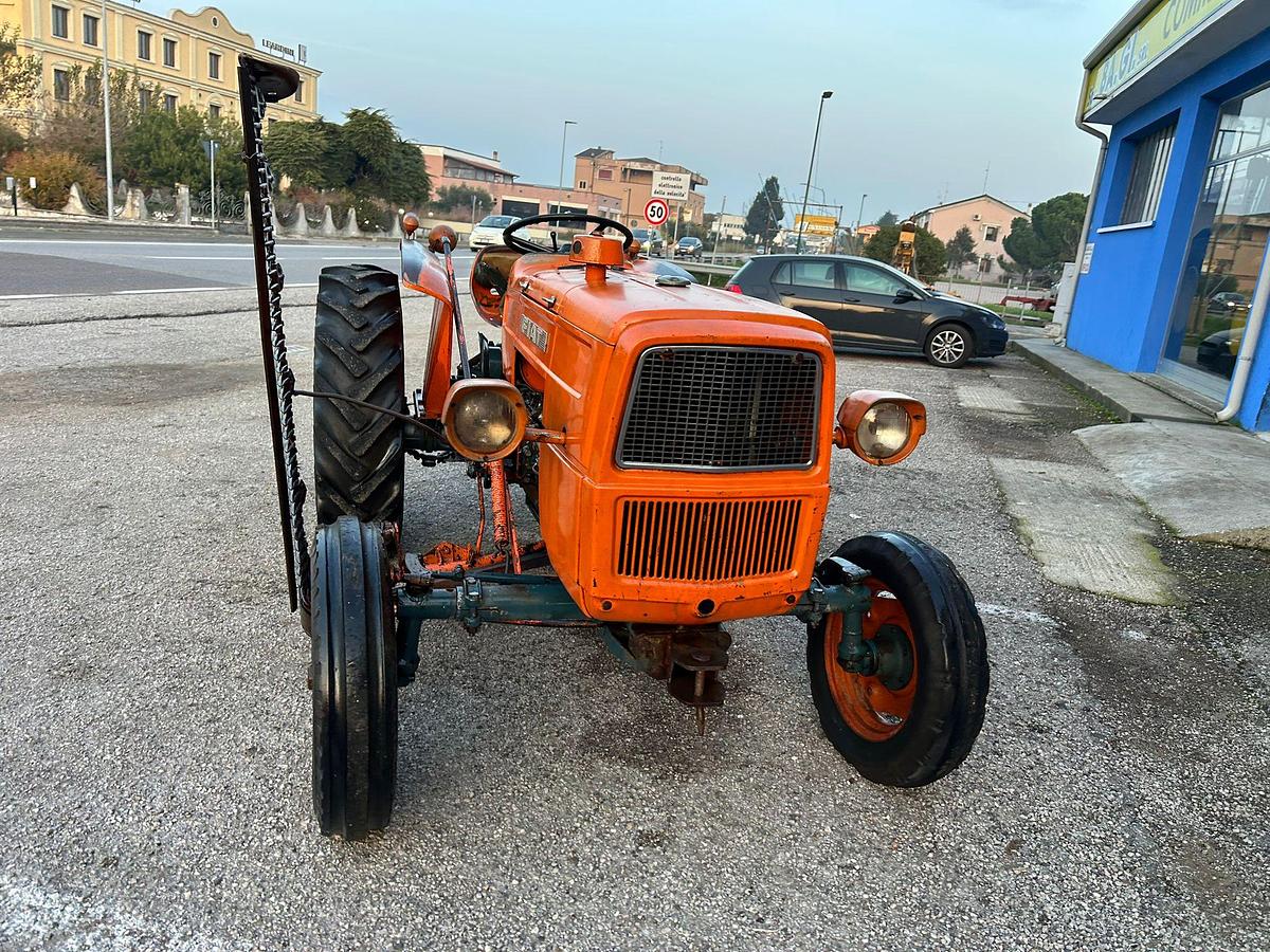 Usato Fiat 415 con barra falciante