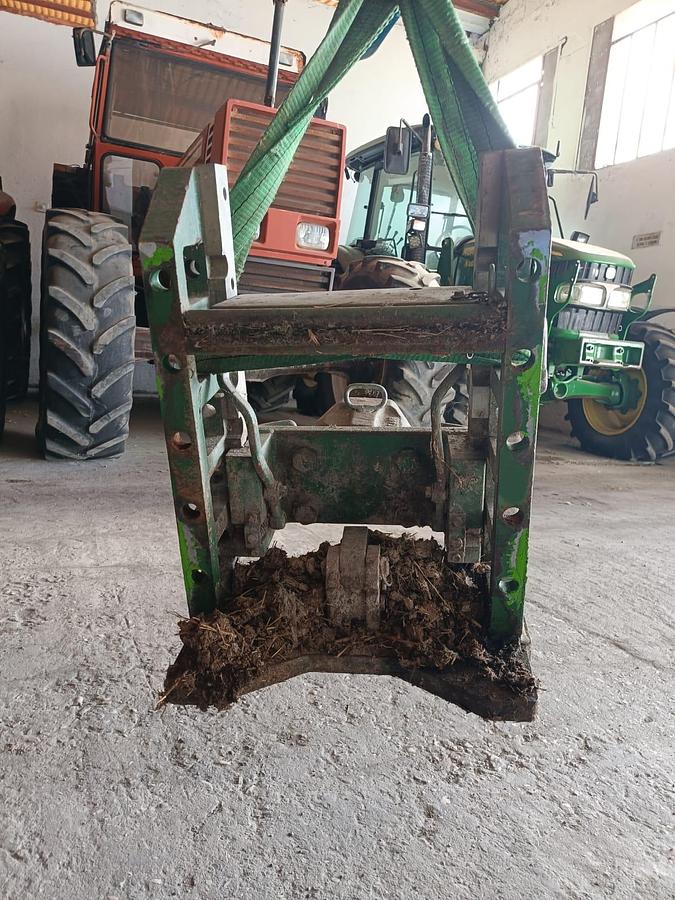 Usato Ganci traino per telescopico Merlo e trattore Fiat
